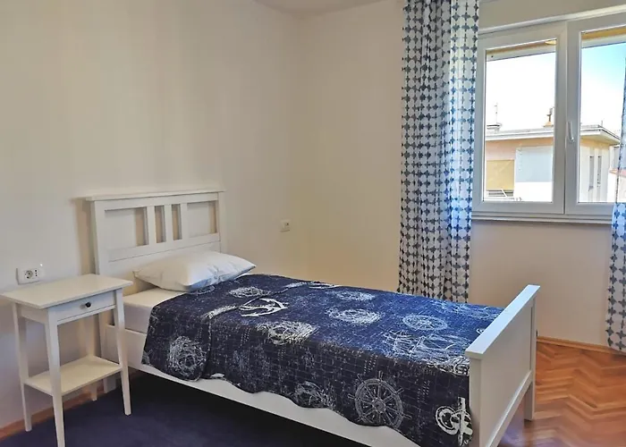 Monty Suite